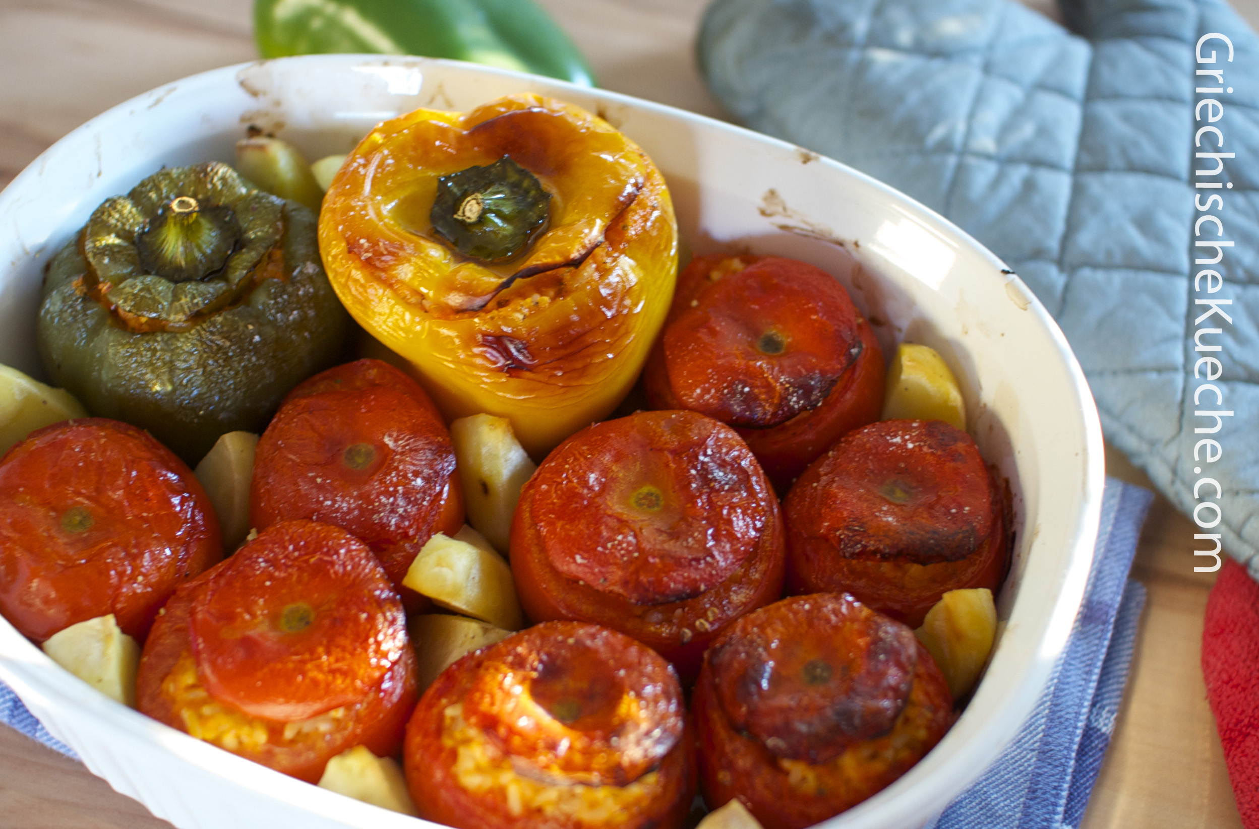 Gefüllte Tomaten und Paprikas (Jemista) – Griechische Küche
